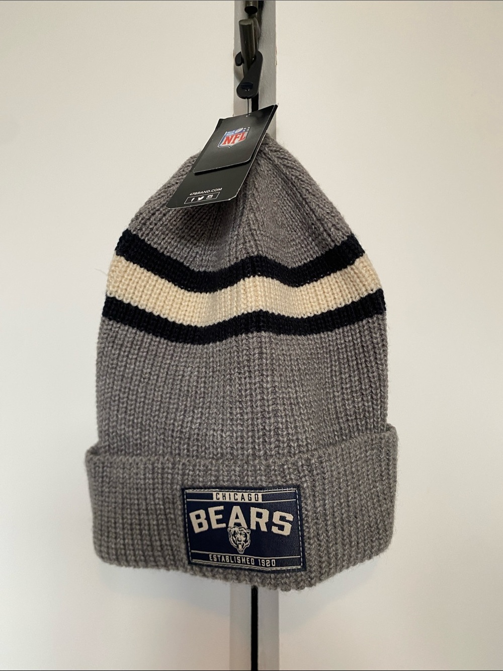 Chicago Bears Gray Knit Cuffed Beanie with Stripe Detail NWT